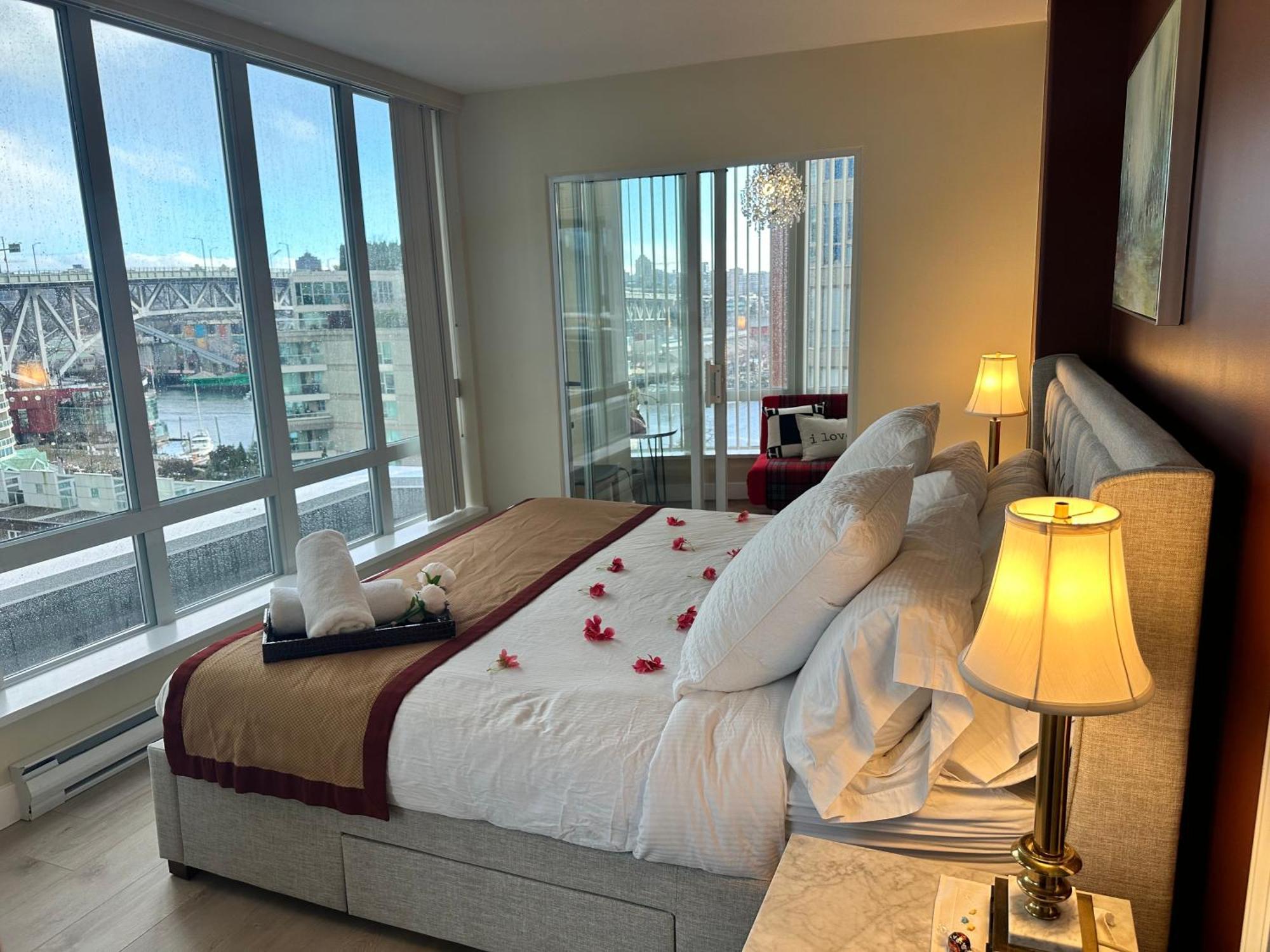 Penthouses Of Beach Ave Vancouver Extérieur photo