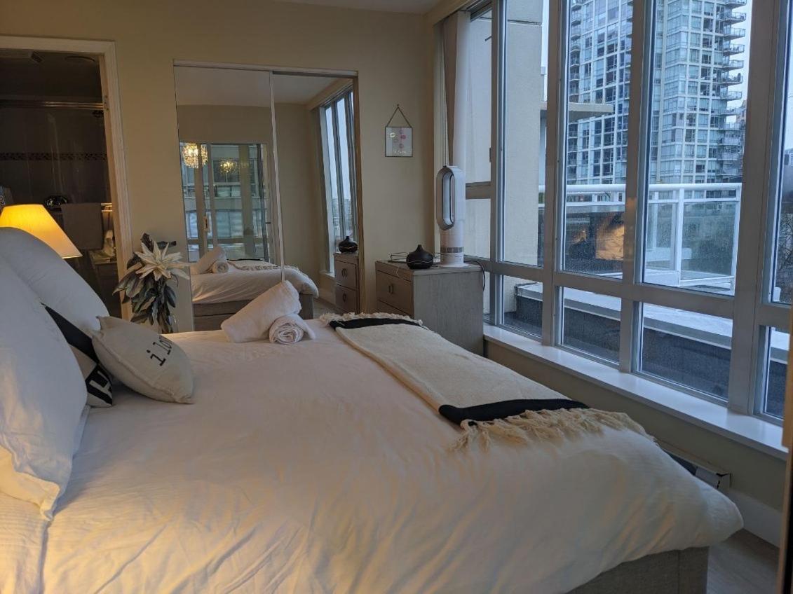 Penthouses Of Beach Ave Vancouver Extérieur photo