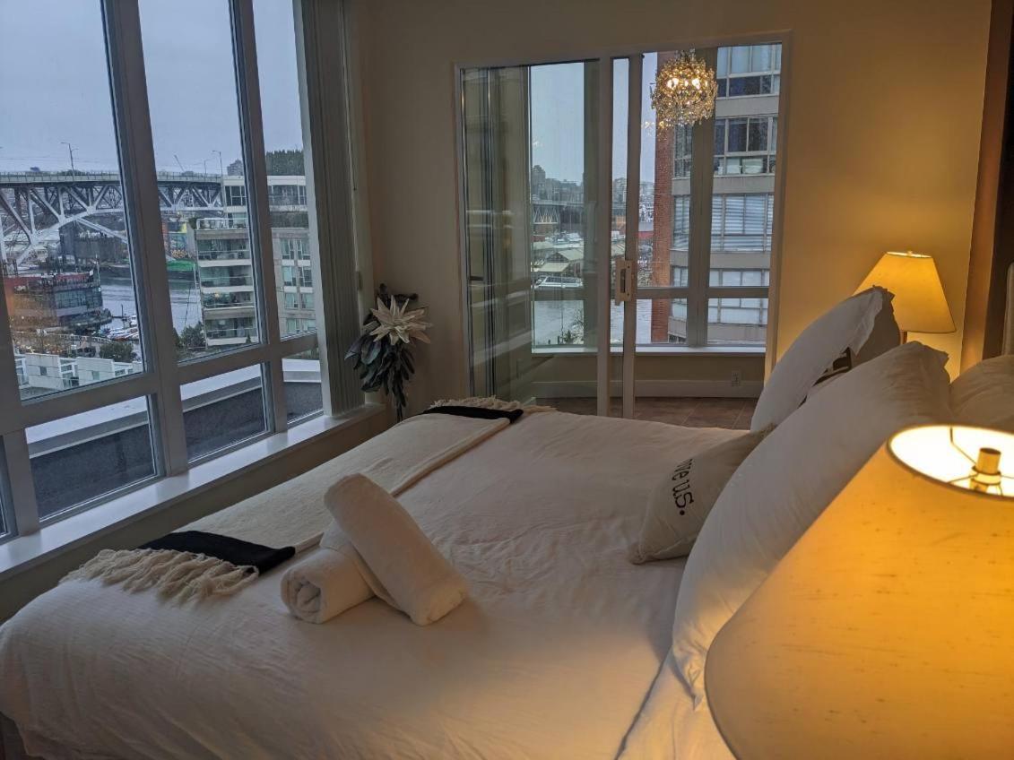 Penthouses Of Beach Ave Vancouver Extérieur photo
