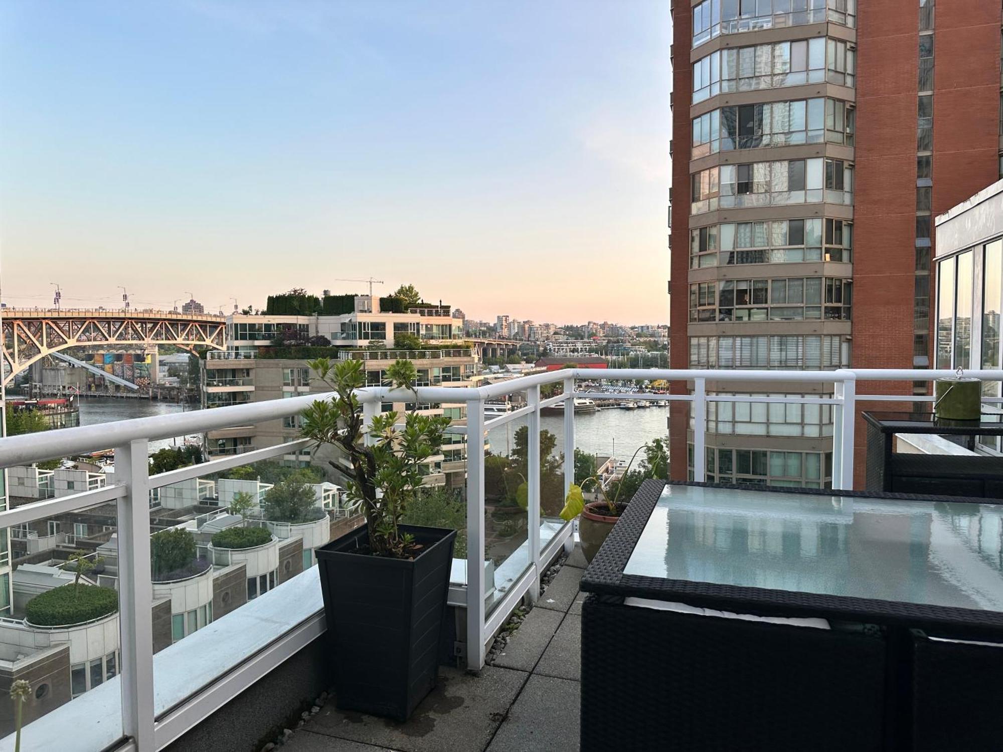 Penthouses Of Beach Ave Vancouver Extérieur photo